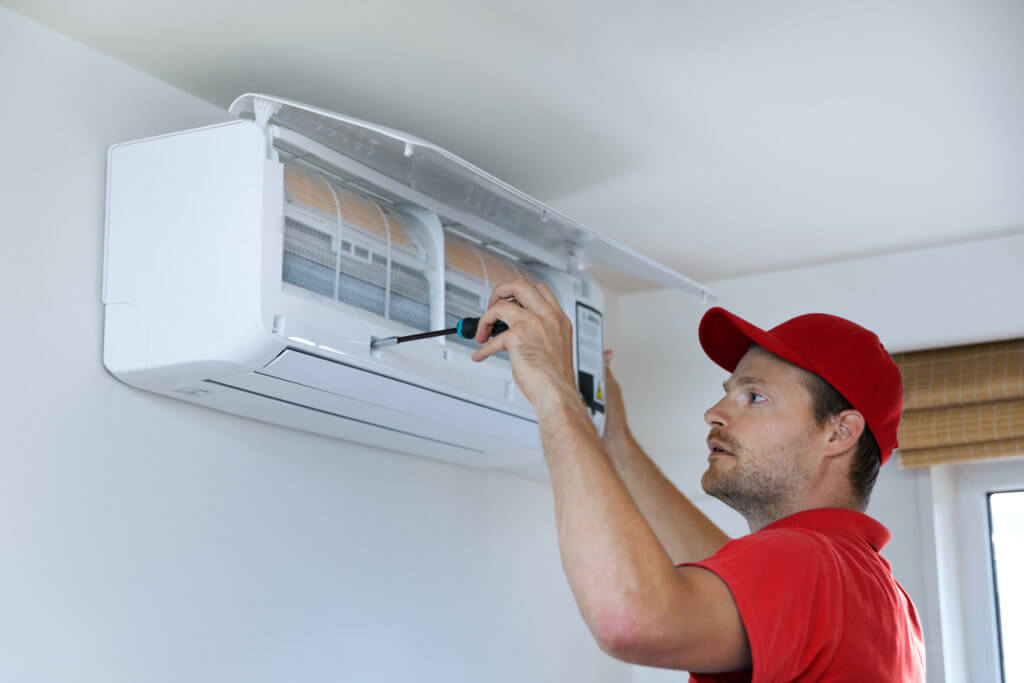goodcoinc_ductlessinstaller-1024x683 (1)